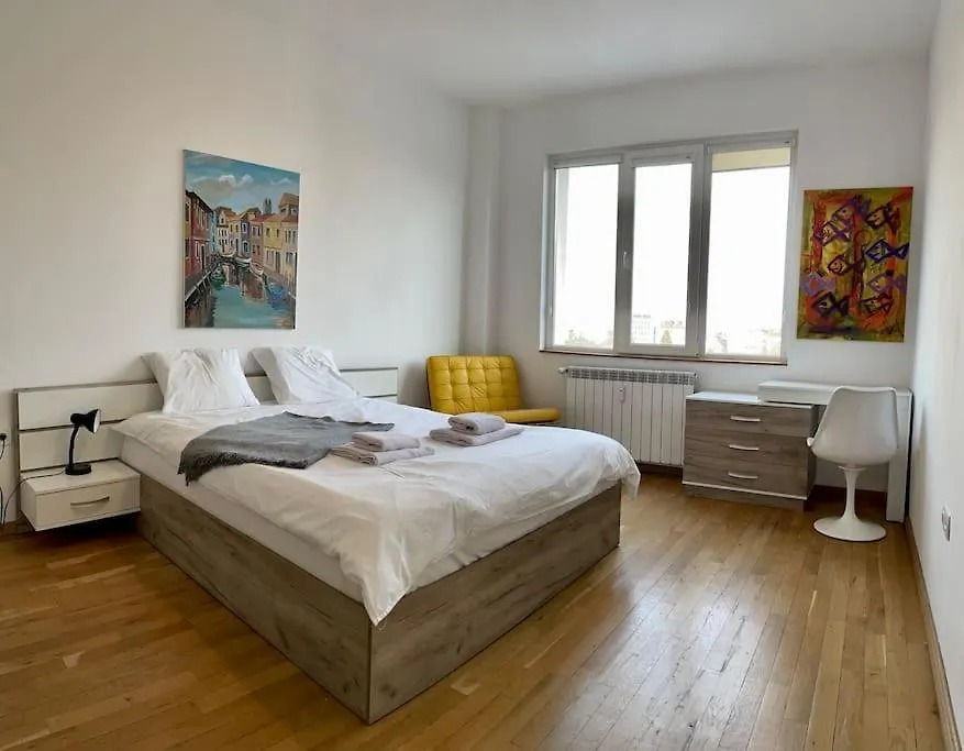 2Bd On Vitosha Street By Cosher Sofia