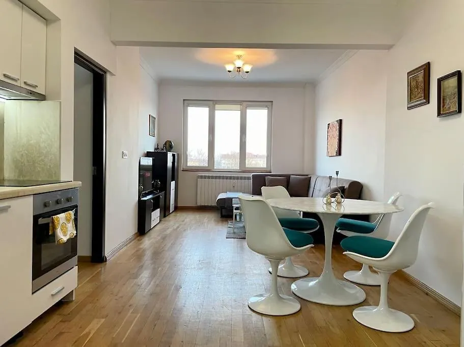 Apartment 2Bd On Vitosha Street By Cosher Sofia Bulgaria